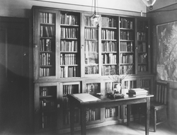 Hornel Library - Broughton House, interior