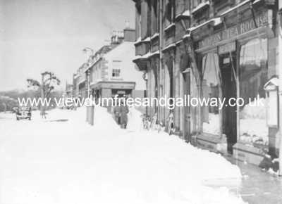 Drumlanrig Street in winter 