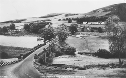 Auldgirth bridge and Auldgirth village 